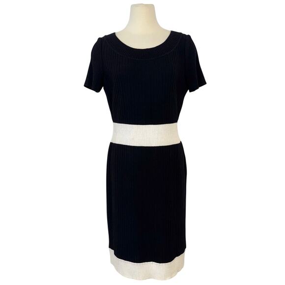 St. John Ribbed Wool Knit Knee-Length Dress Short Sleeves Black/White M